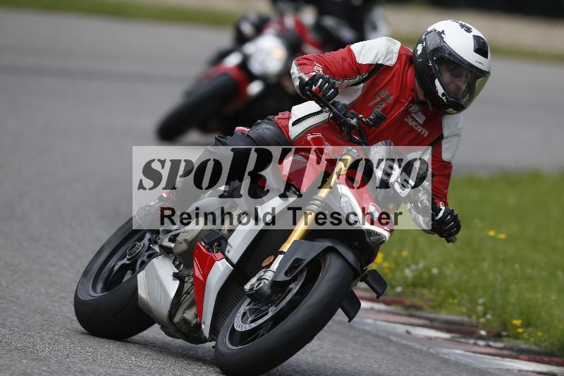 /Archiv-2024/29 12.06.2024 MOTO.CH Track Day ADR/Gruppe gelb/95